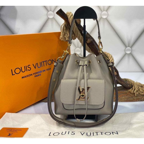 Louis Vuitton Lockme Bucket  B-12-53