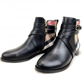 Burberry House Check Ankle Boots b-20-150