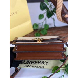 Burberry Canvas and leather pocket bag Imported product b-22-99