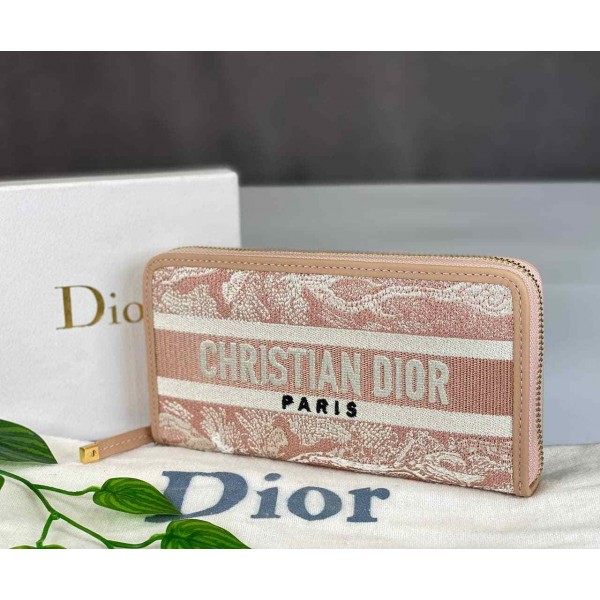 Christian Dior Wallet b-22-238