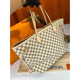 Louis Vuitton Neverfull Size: 43x29 b-23-62