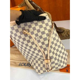 Louis Vuitton Neverfull Size: 43x29 b-23-62