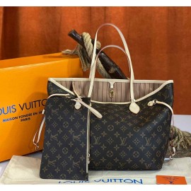 Louis Vuitton Neverfull Size: 43x29 b-23-83