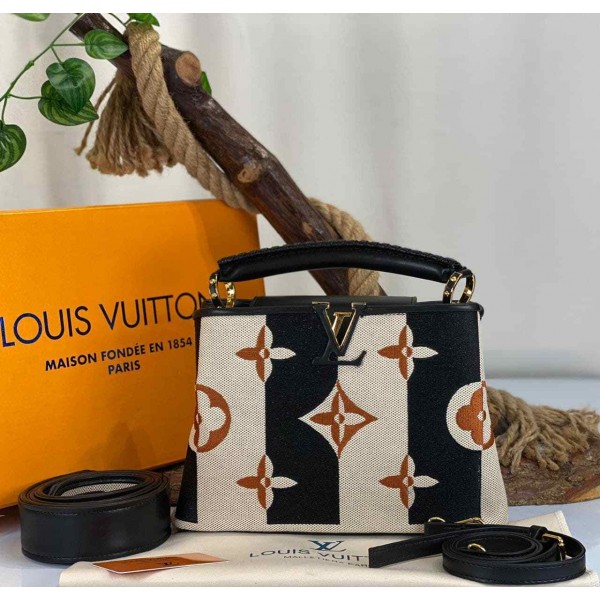 Louis Vuitton Capucines BB- Bag  b-30-44