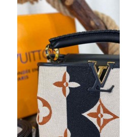 Louis Vuitton Capucines BB- Bag  b-30-44