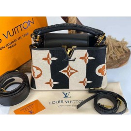 Louis Vuitton Capucines BB- Bag  b-30-44