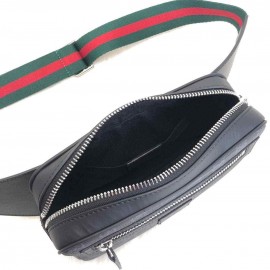 Gucci Courrier Supreme Belt Bag  b-32-107