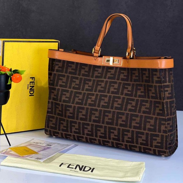 Fendi Peecaboo bag Imported product b-33-324