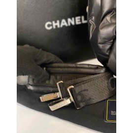 Chanel embossed doudoune Shoulder bag b-33-335