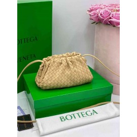 BOTTEGA VENETTA "USE"  b-57-417