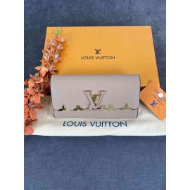 Louis Vuitton Capucines Wallet b-57-543