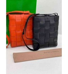 BOTTEGA VENETA BORSA MESSENGER CASSETTE  b-57-596