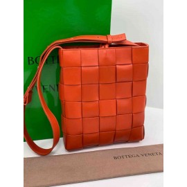 BOTTEGA VENETA BORSA MESSENGER CASSETTE  b-57-596