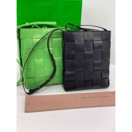 BOTTEGA VENETA BORSA MESSENGER CASSETTE  b-57-596