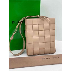 BOTTEGA VENETA BORSA MESSENGER CASSETTE  b-57-596