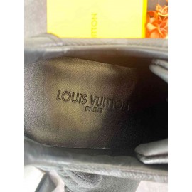 Louis Vuitton sneakers B-59-98