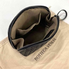 Bottega Veneta Intrecciato Pouch B-62-69