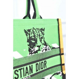 CHRISTIAN DIOR - Book Tote b-63-82