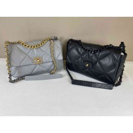 Chanel 19 flap Medium size  b-64-20