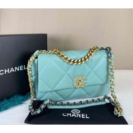 Chanel 19 flap Medium size  b-64-20