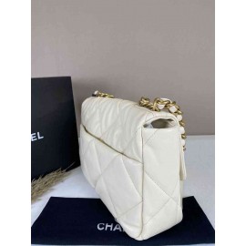 Chanel 19 flap Medium size  b-64-20