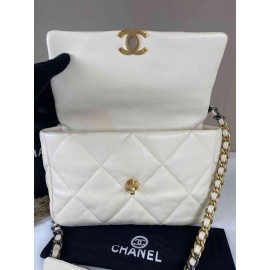 Chanel 19 flap Medium size  b-64-20