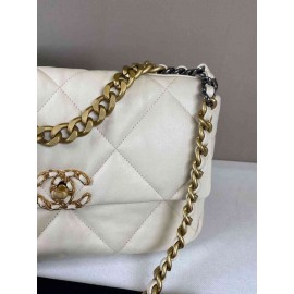 Chanel 19 flap Medium size  b-64-20