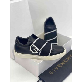 Gıvenchy Sneakers b-65-230