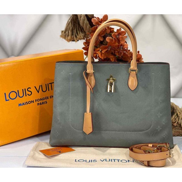 Louis Vuitton flower tote bag b-8-104