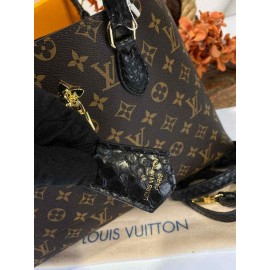 Louis Vuitton flower tote bag b-8-84