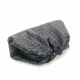 Bottega Veneta The Pounch In Maxi Intreccio Clutch 