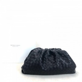 Bottega Veneta The Pounch In Maxi Intreccio Clutch 