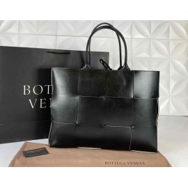 Bottega Veneta Arco Tote Bag Black