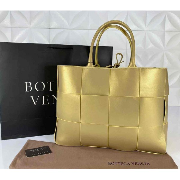 Bottega Veneta Arco Tote Bag Gold