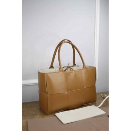 BOTTEGA VENETA - Arco Tote Small 5