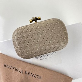 Bottega Veneta Stretch Knot 18x 11 