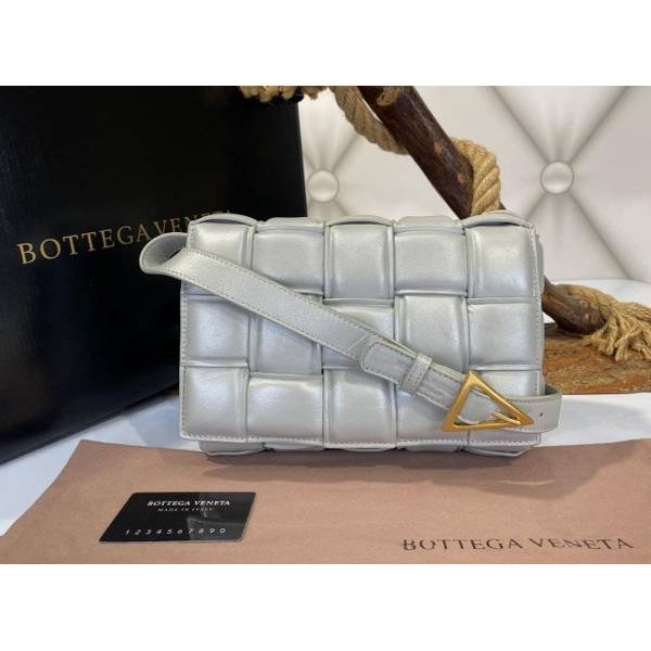 Bottega Casette bag S 16