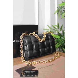 BOTTEGA VENETA - Chain Padded Casette  9