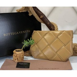 Bottega Veneta maxi pouch  2