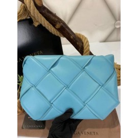 Bottega Veneta maxi pouch  6