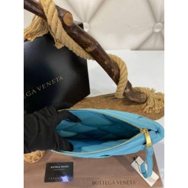 Bottega Veneta maxi pouch  6