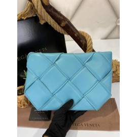 Bottega Veneta maxi pouch  6