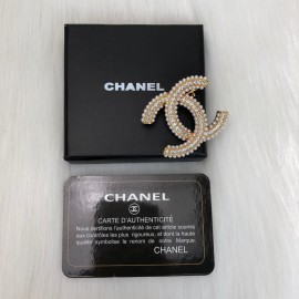 Chanel Brooche No 4