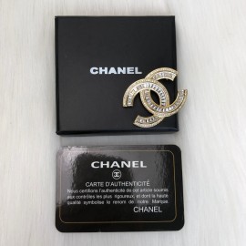 Chanel Brooche No 6