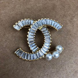 Chanel Brooche No 7