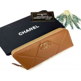 Chanel 19 Zipped Wallet 2023 1