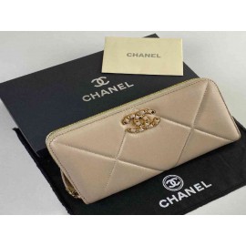 Chanel 19 Zipped Wallet 2023 1