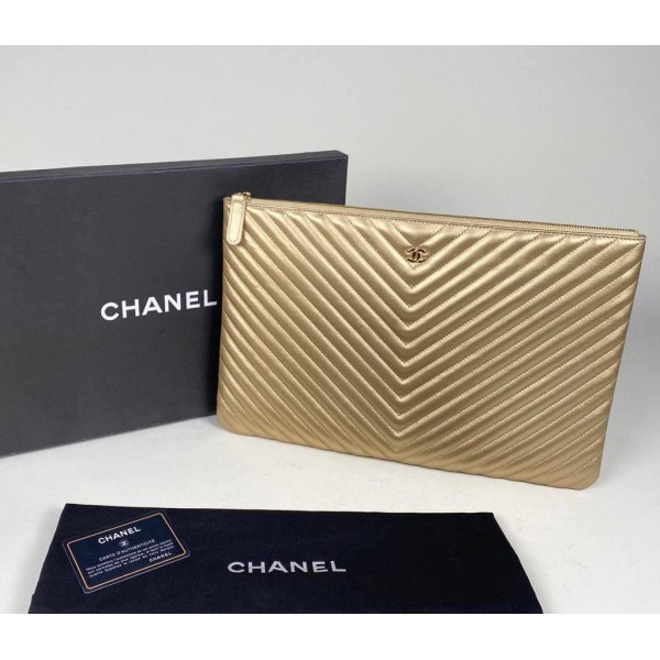 Chanel clutch mini size product size: 27 x 20 -1