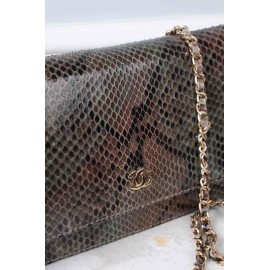 CHANEL - Wallet On Chain Python 19