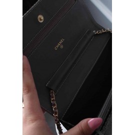 CHANEL - Wallet On Chain Python 19